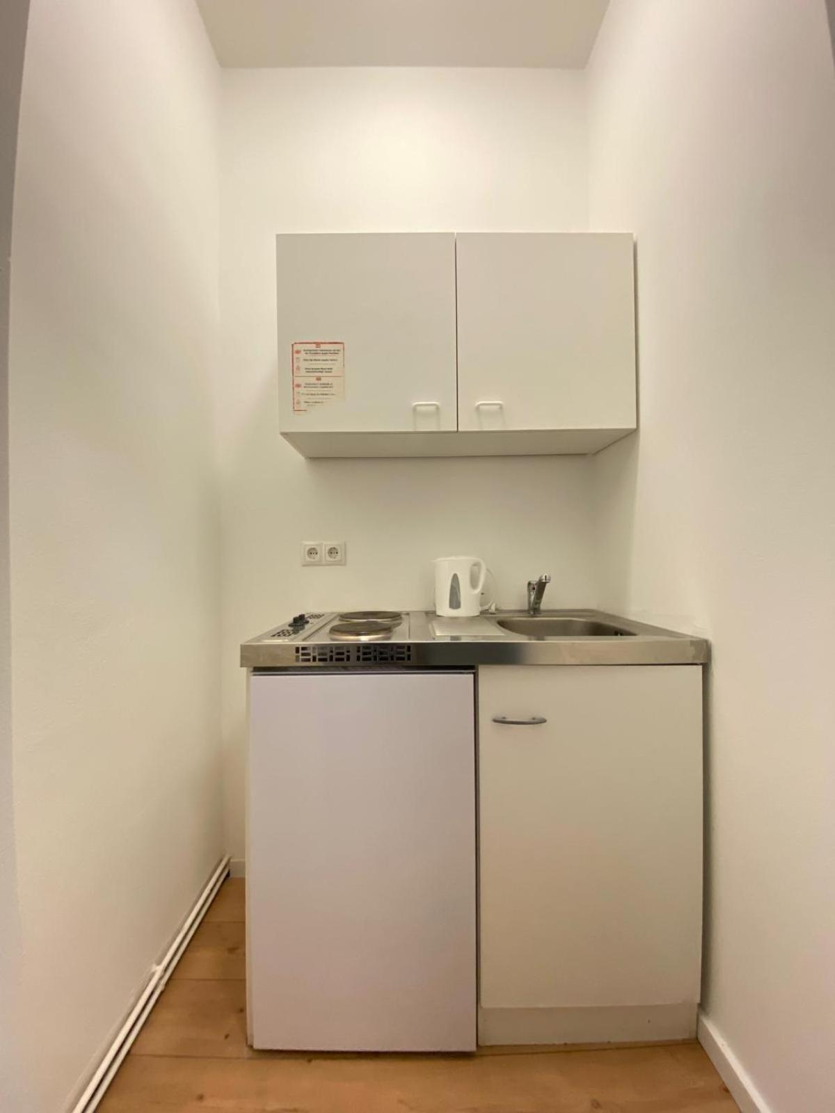 8 Fully Equipped Studio Shared Apt W Terrace Margareten Wenen Buitenkant foto