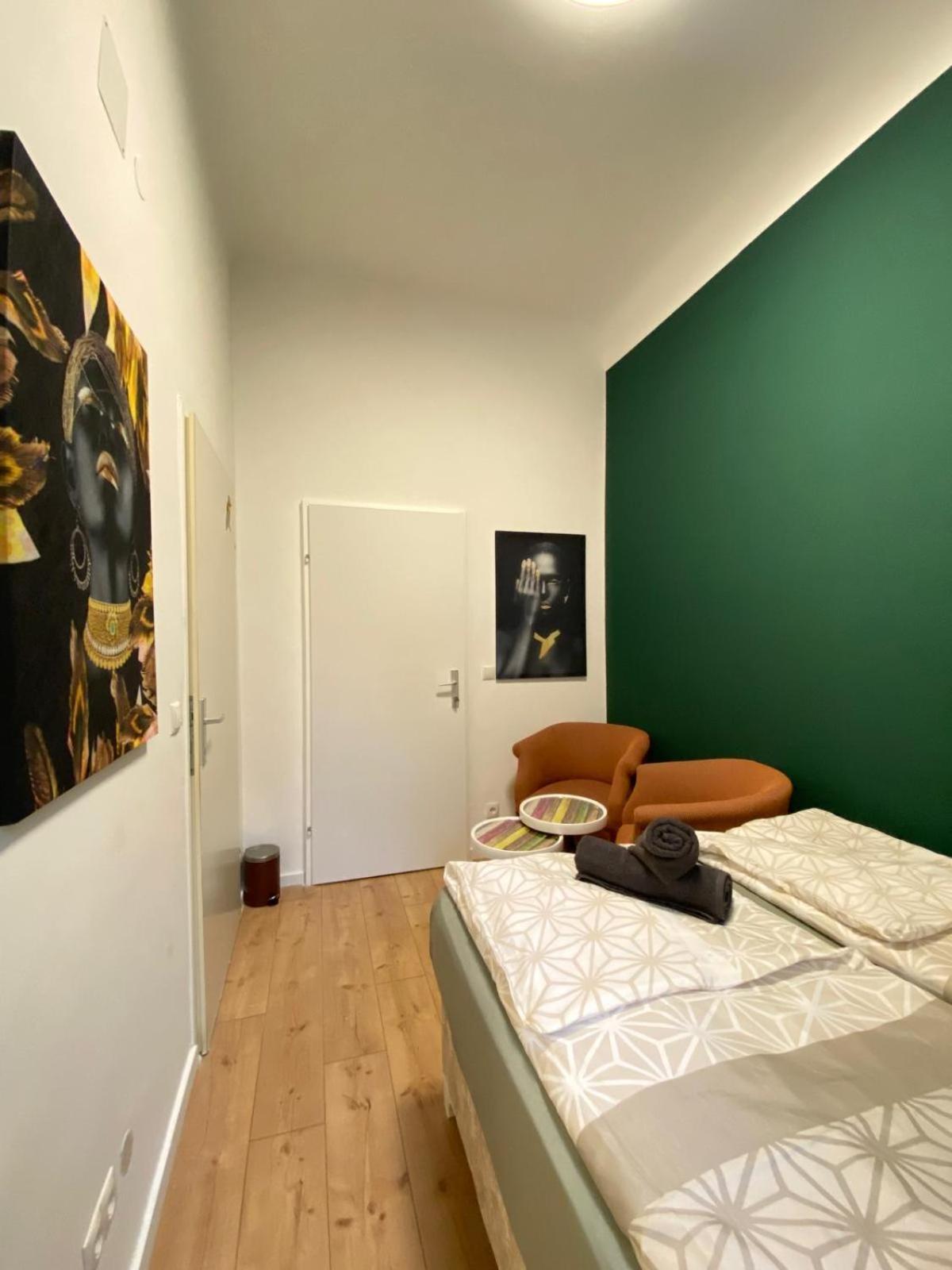 8 Fully Equipped Studio Shared Apt W Terrace Margareten Wenen Buitenkant foto
