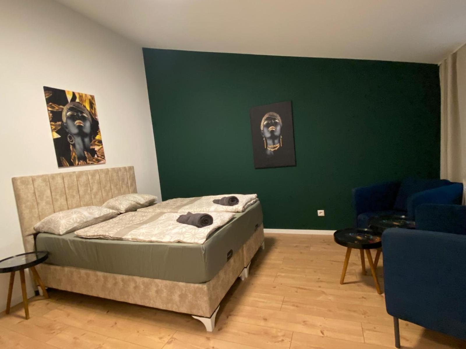 8 Fully Equipped Studio Shared Apt W Terrace Margareten Wenen Buitenkant foto