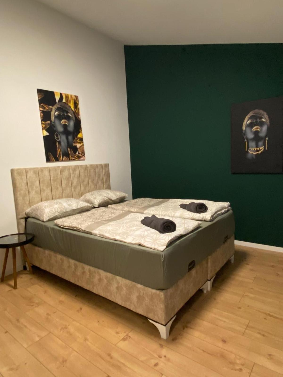 8 Fully Equipped Studio Shared Apt W Terrace Margareten Wenen Buitenkant foto