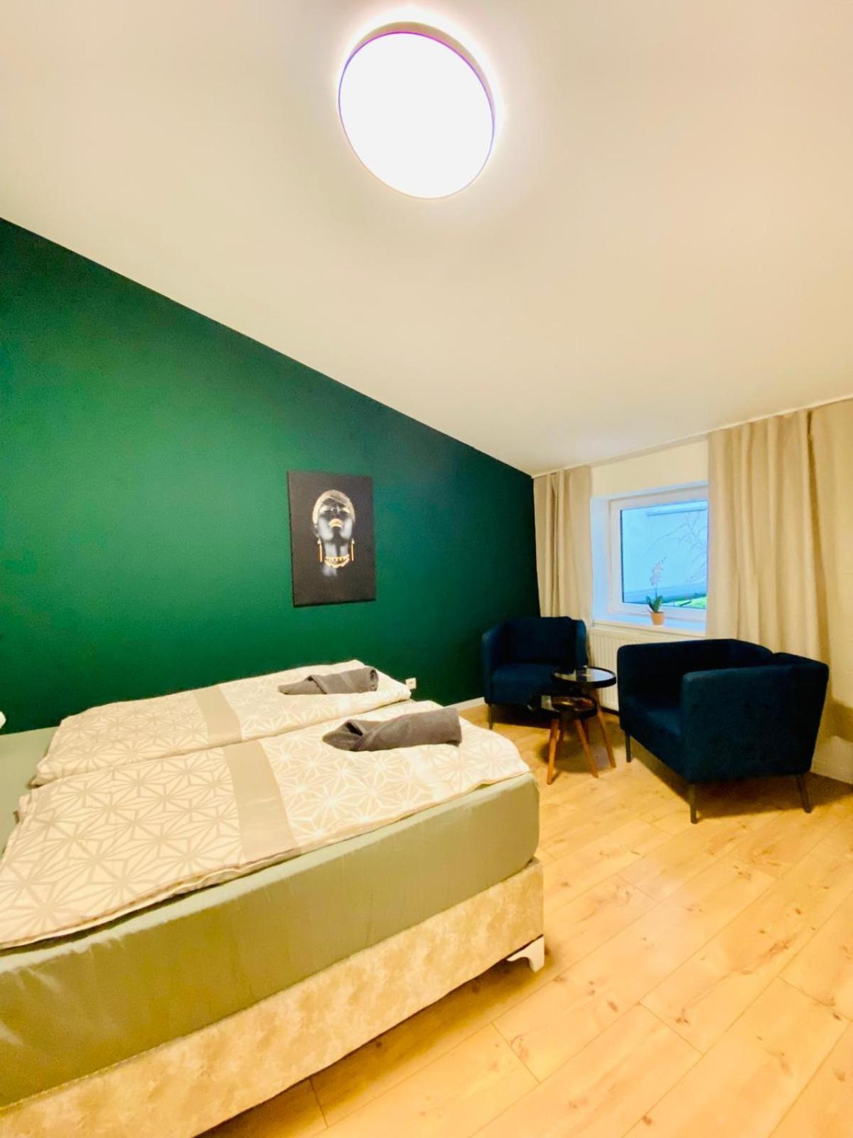 8 Fully Equipped Studio Shared Apt W Terrace Margareten Wenen Buitenkant foto