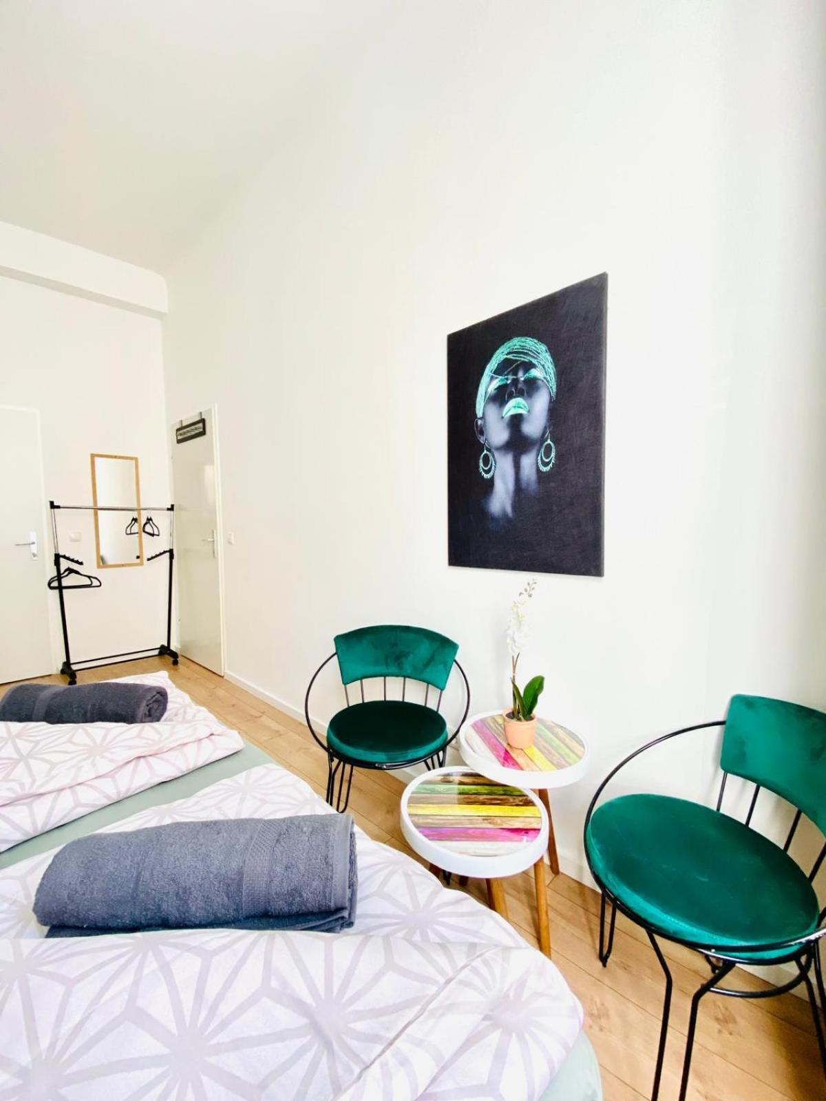 8 Fully Equipped Studio Shared Apt W Terrace Margareten Wenen Buitenkant foto