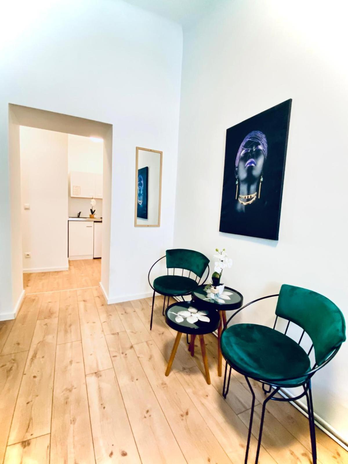 8 Fully Equipped Studio Shared Apt W Terrace Margareten Wenen Buitenkant foto